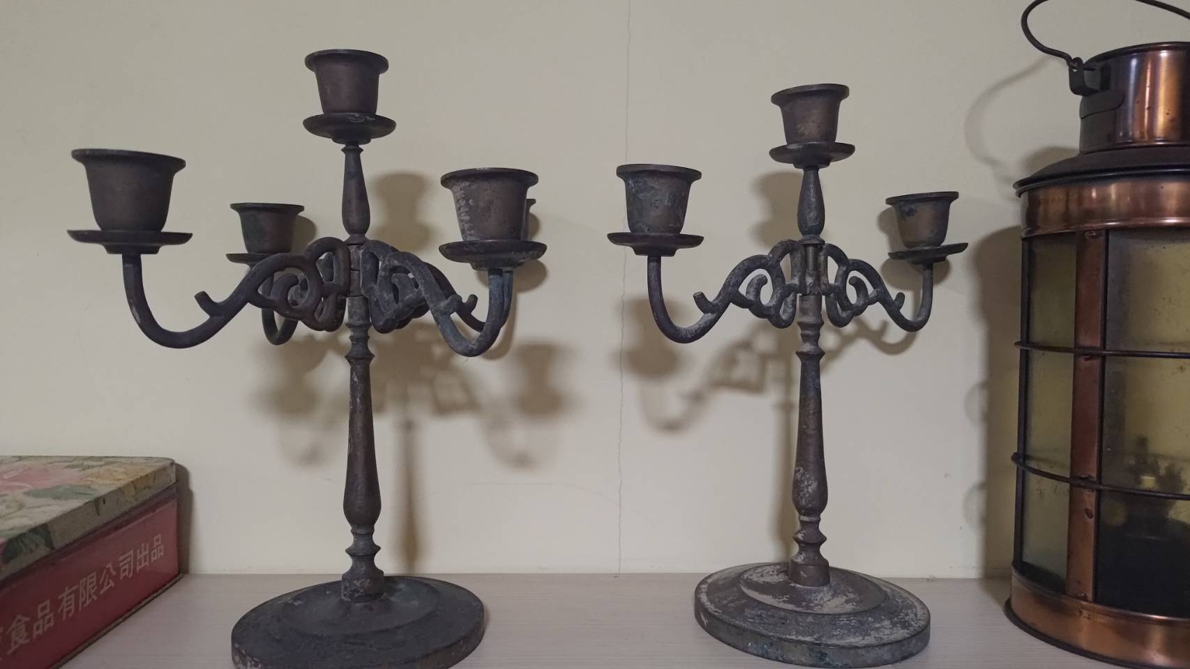 Temple candlestick holder 廟宇燭台